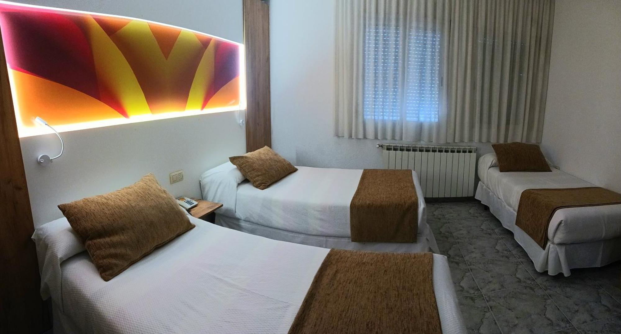 Hostal Real ปลาเซนเซีย ภายนอก รูปภาพ