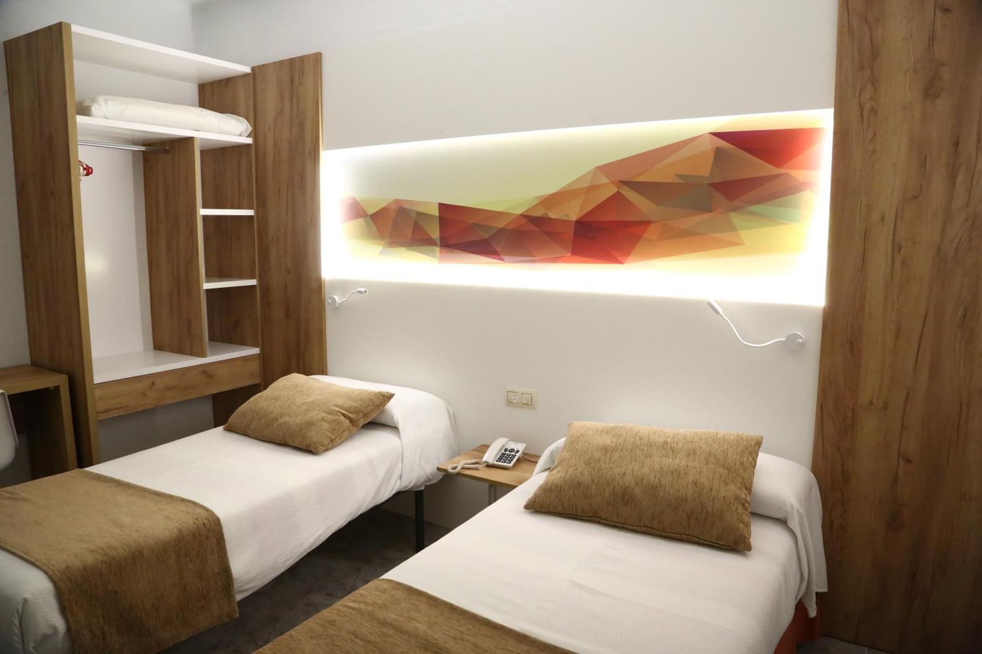 Hostal Real ปลาเซนเซีย ภายนอก รูปภาพ